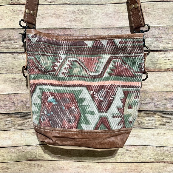 Myra Bag Handbags - Myra B Nez Perce Shoulder Bag